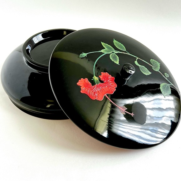 Vintage Bembo Okinawa Hibiscus Lacquerware Japanese Candy Box with Lid - Picture 6 of 9